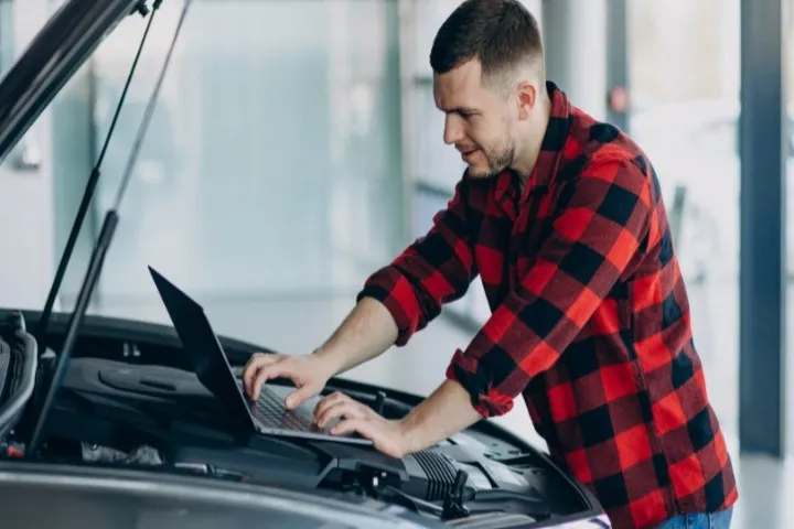 علائم خرابی کامپیوتر (ایسیو) ماشین